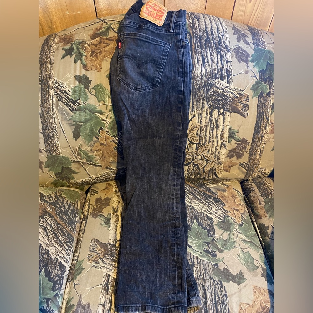Levi’s 559 31x30 blue jeans.